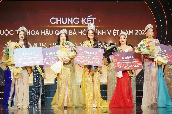 Local businesswoman wins Mrs Grand Vietnam 2023 crown